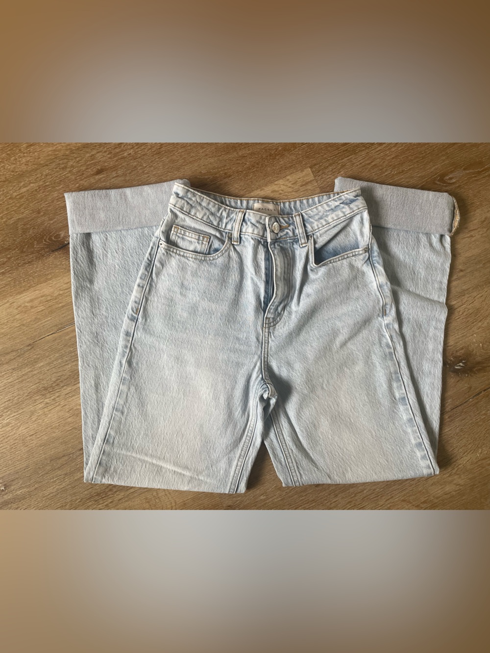 PacSun Light Wash Women’s Boyfriend Jeans